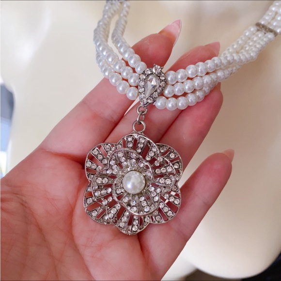 Nordstrom Triple Row of faux pearls and crystal with Camelia Pendant - Picture 10 of 12